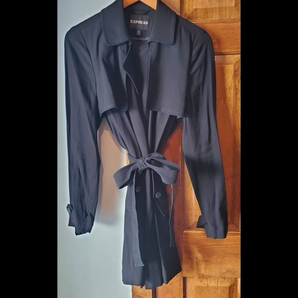 Black Lightweight Trench - Size Small